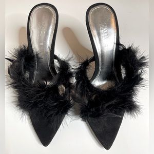 NWOT Zara open toe feather detailed sandals/heels size 38